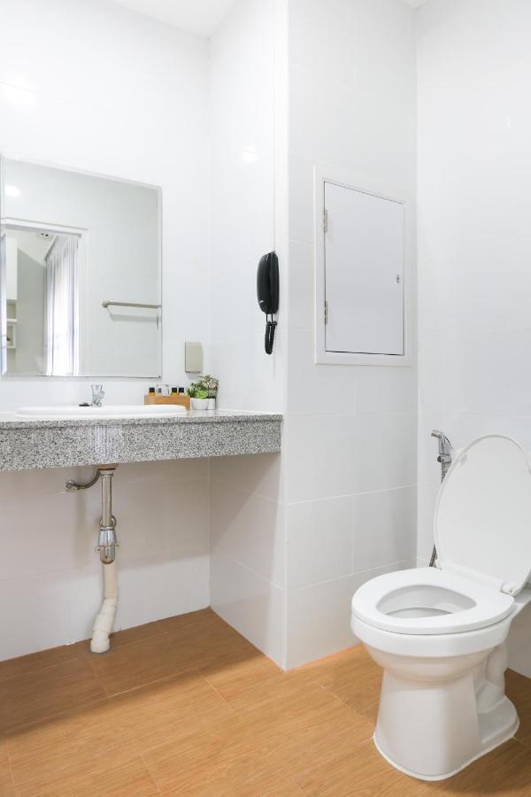 Apartment Baanrim Salaya *