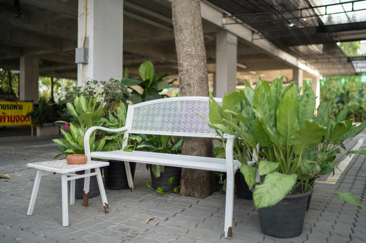 Apartment Baanrim Salaya