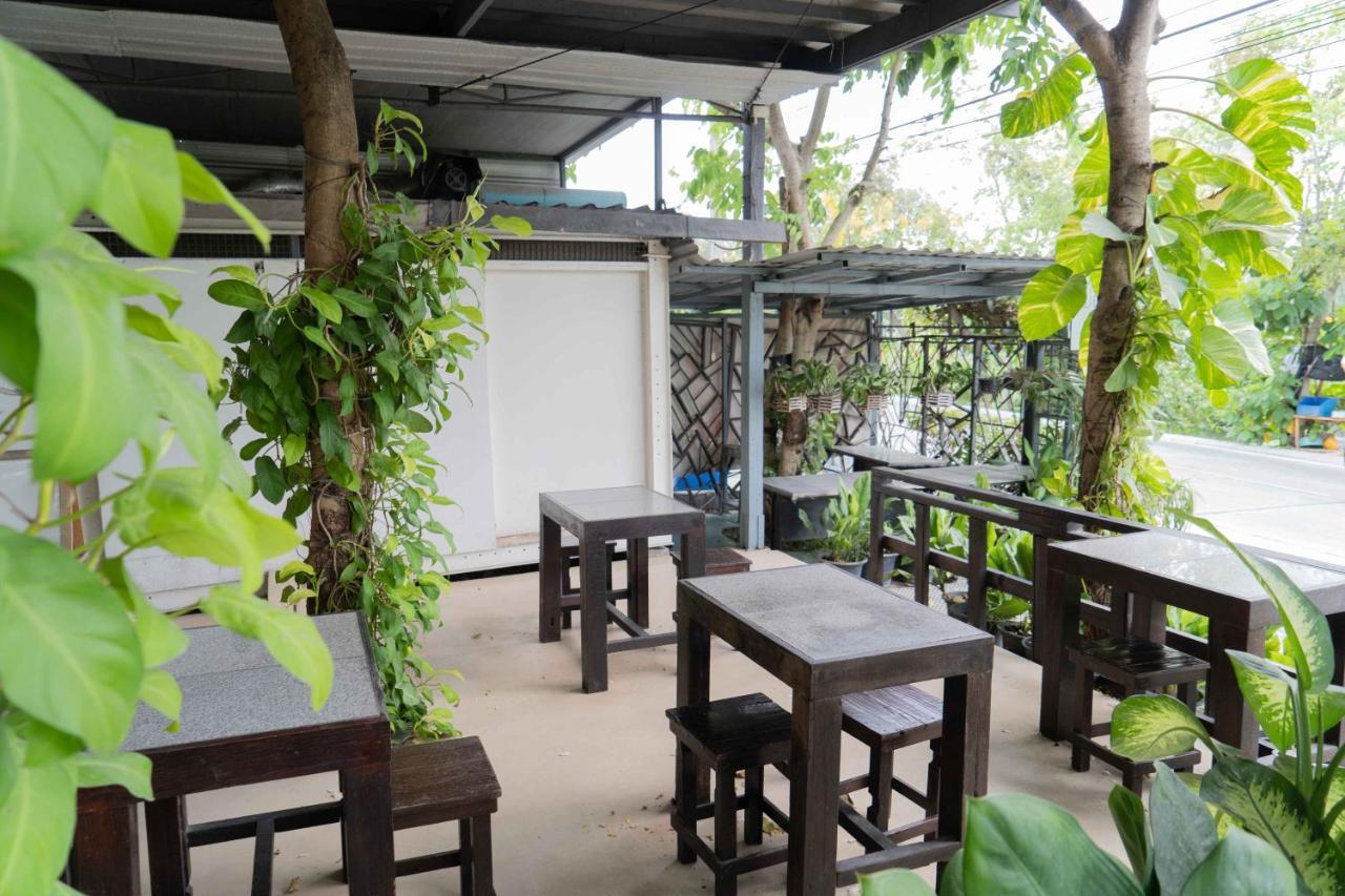Apartment Baanrim Salaya